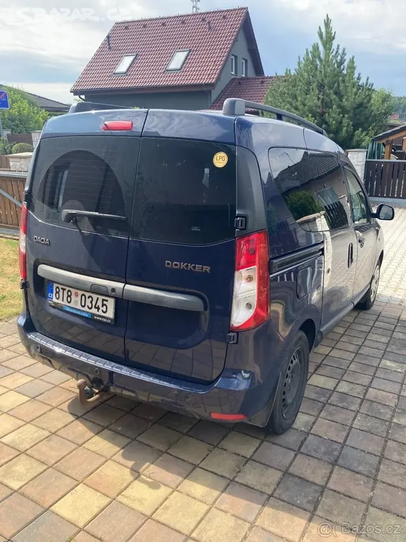 Dacia Duster s LPG - mini obytný vůz - fotka 2