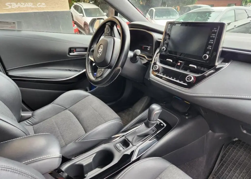 Toyota Corolla 2.0-HYBRID-V ZÁRUCE-POLOKŮŽE - fotka 2