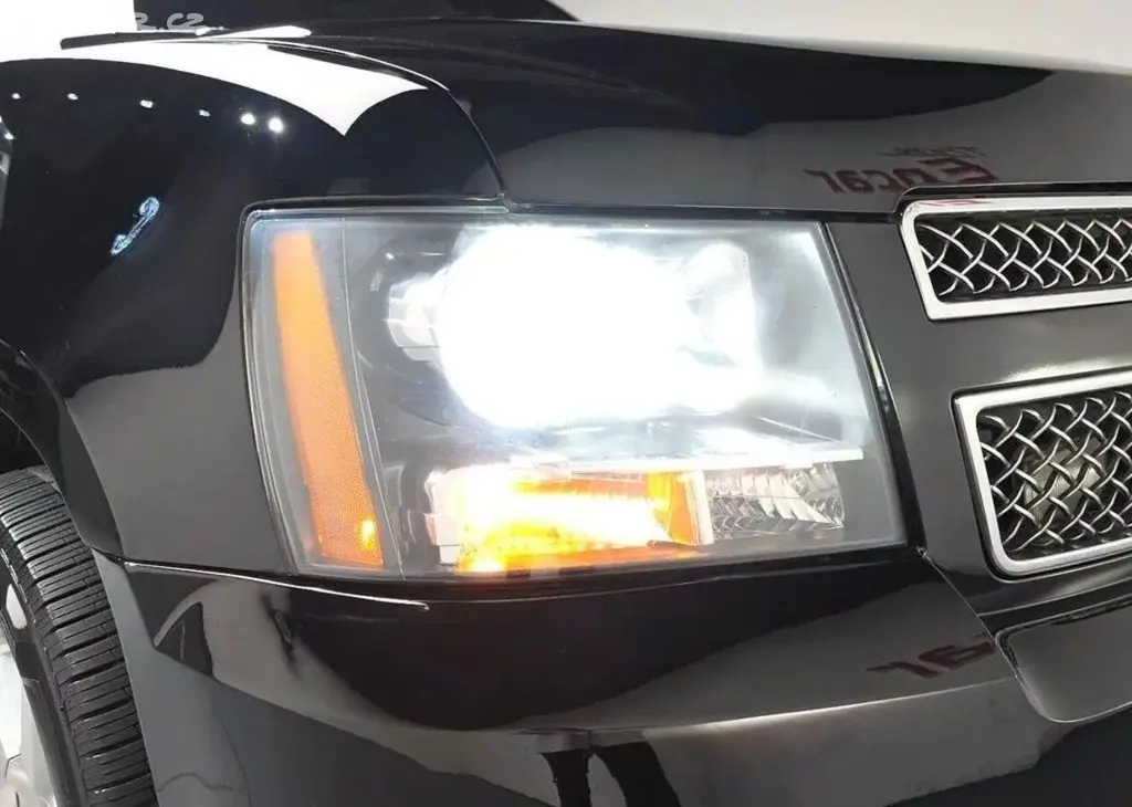 Chevrolet Suburban 5.3i V8,265KW,HIGH,4X4,DPH,EU - fotka 6