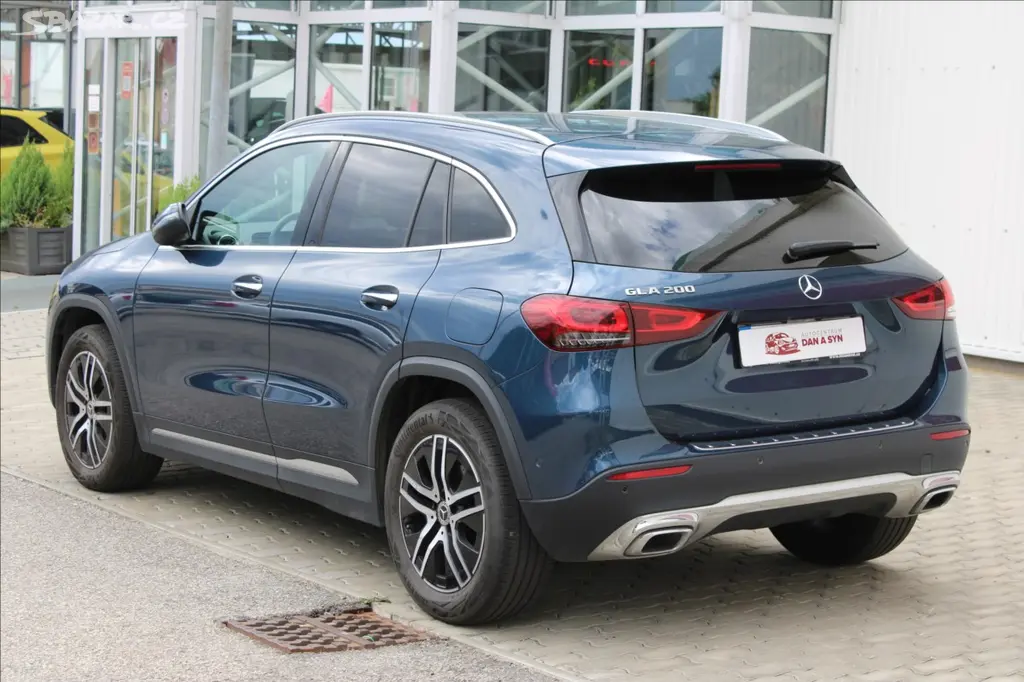 Mercedes-Benz GLA, 1,3 200 1.majitel CZ ZÁNOVNÍ - fotka 4