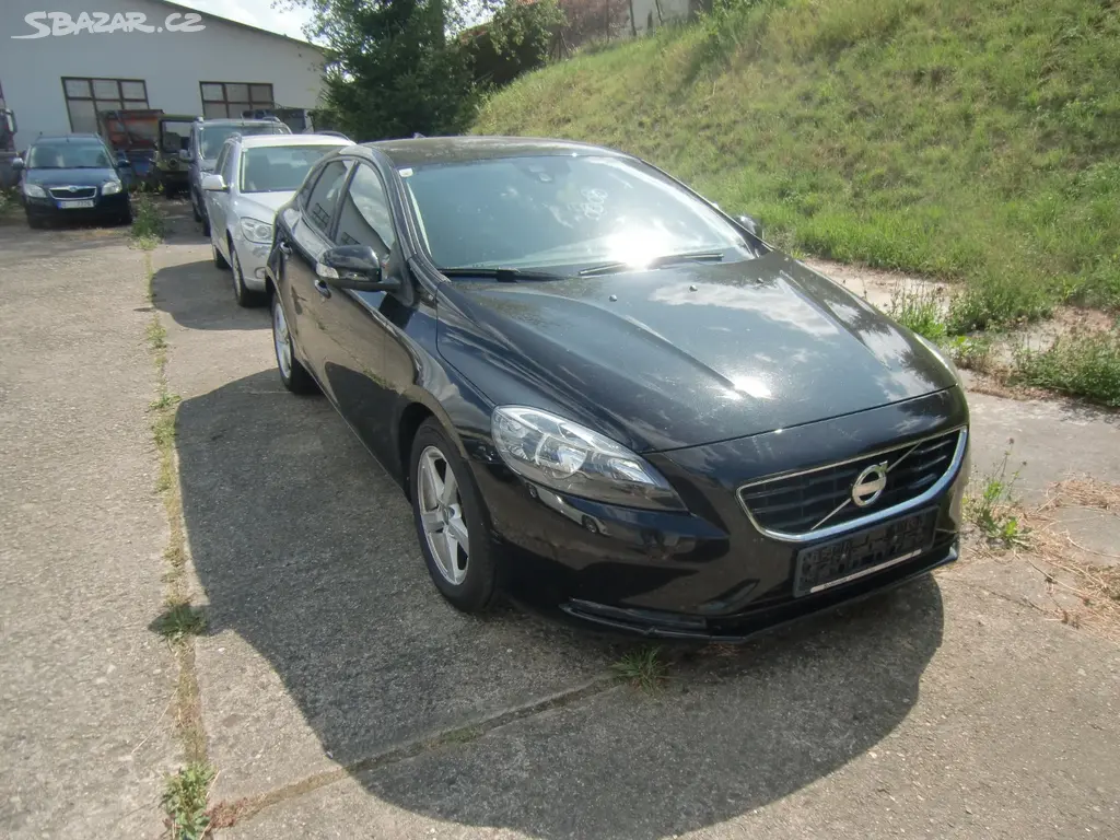 VOLVO V40 1,6D2 Basis - fotka 2