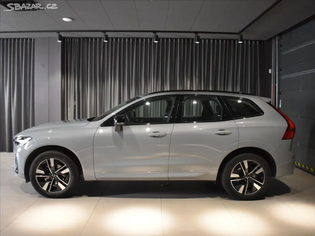 Volvo XC60, 2,0 B5 AWD PLUS BLIS,Bezklíč - fotka 2