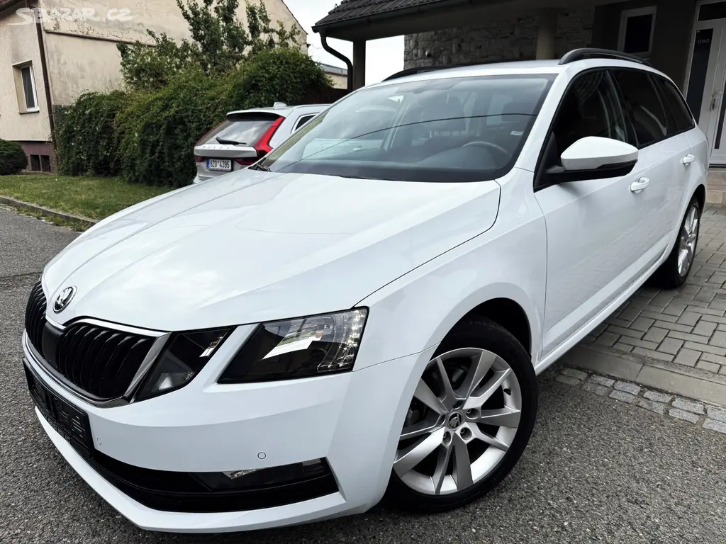 ŠKODA OCTAVIA 2.0TDI FRONT ASIST, SMART LINK, NAVI - fotka 2