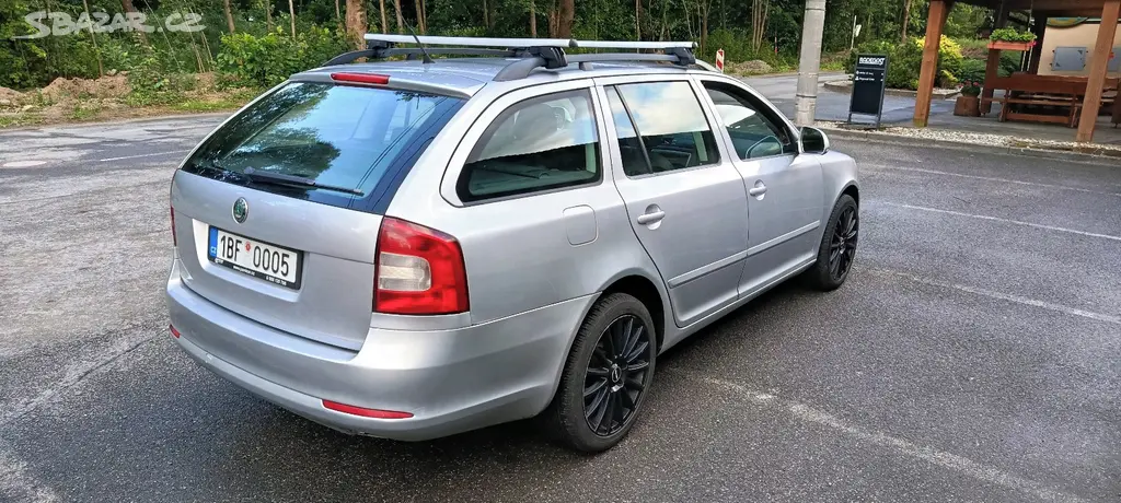 Octavia 2 combi - fotka 6