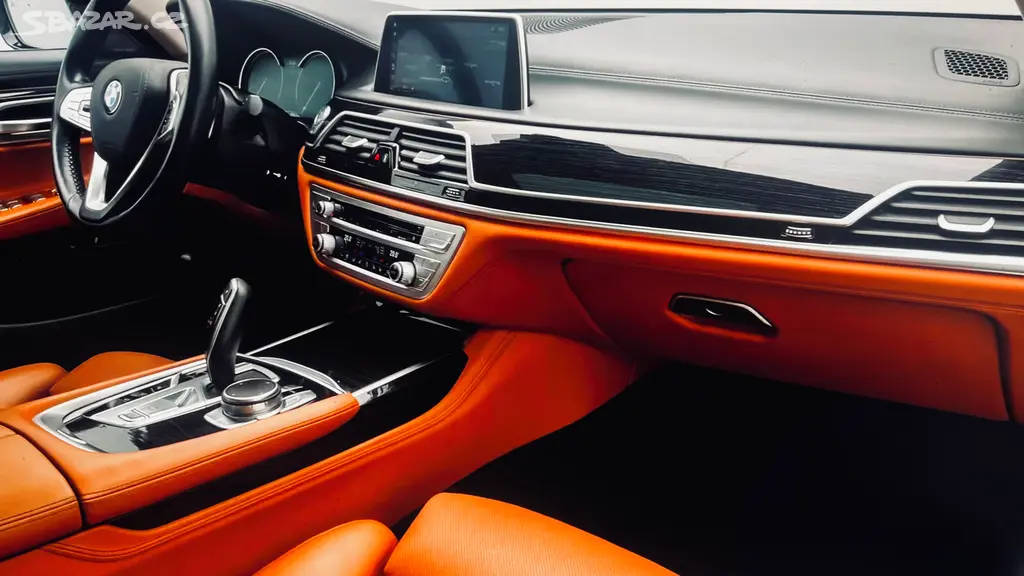 BMW 750Li LONG X-drive INDIVIDUAL 2018 CZ 330KW - fotka 6