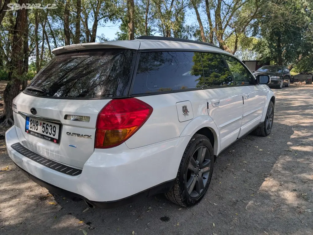 Subaru Outback, 3.0 V6 180KW - fotka 3
