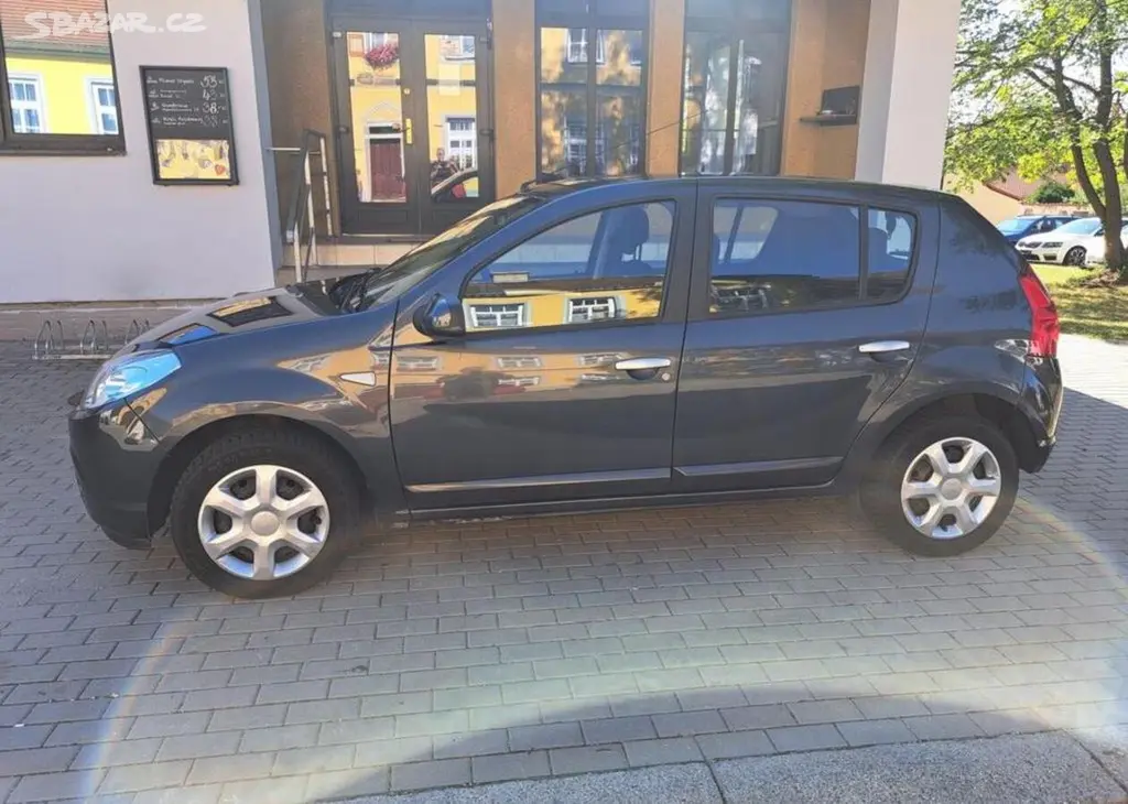 Dacia Sandero 1,2 16V klima benzín manuální - fotka 5