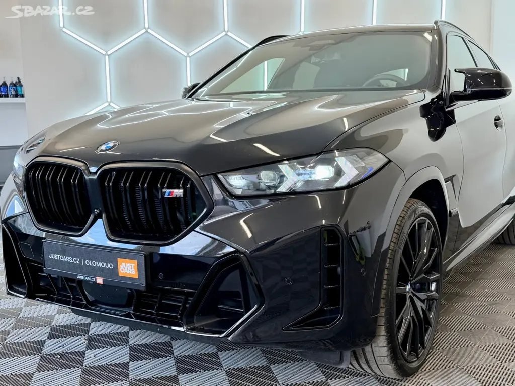 BMW X6, M60i xDrive, 390kW, 1.MAJ, ČR - fotka 4