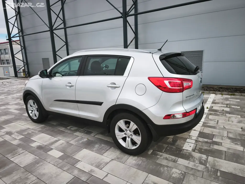 Prodám KIA SPORTAGE 1,6 GDI - fotka 4