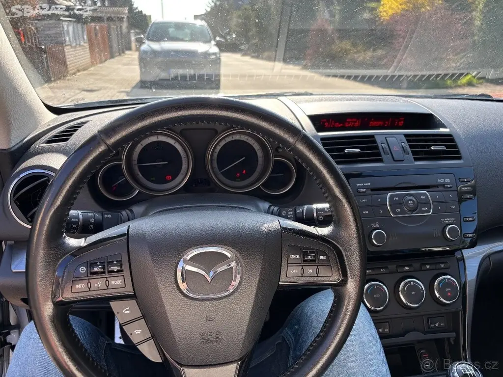 Mazda 6 2,2 diesel 2012, 120kw - fotka 4