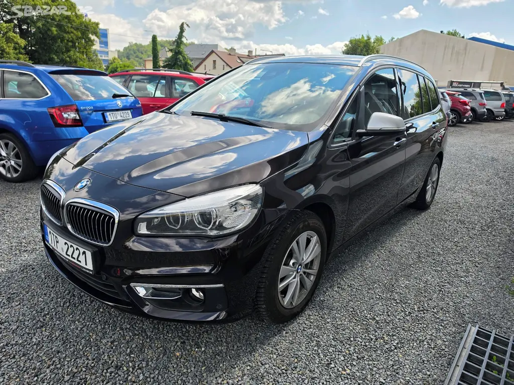 BMW Řada 2218 Grand Tourer Automat - fotka 2