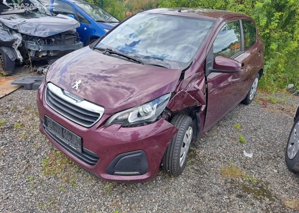 Peugeot 108 1,0 i benzín manuální - fotka 5