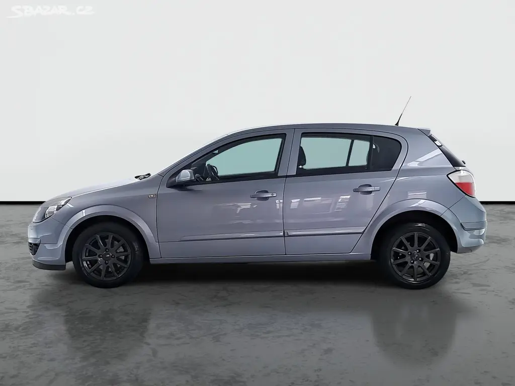 Opel Astra, 1.6 16V, rezervace - fotka 3