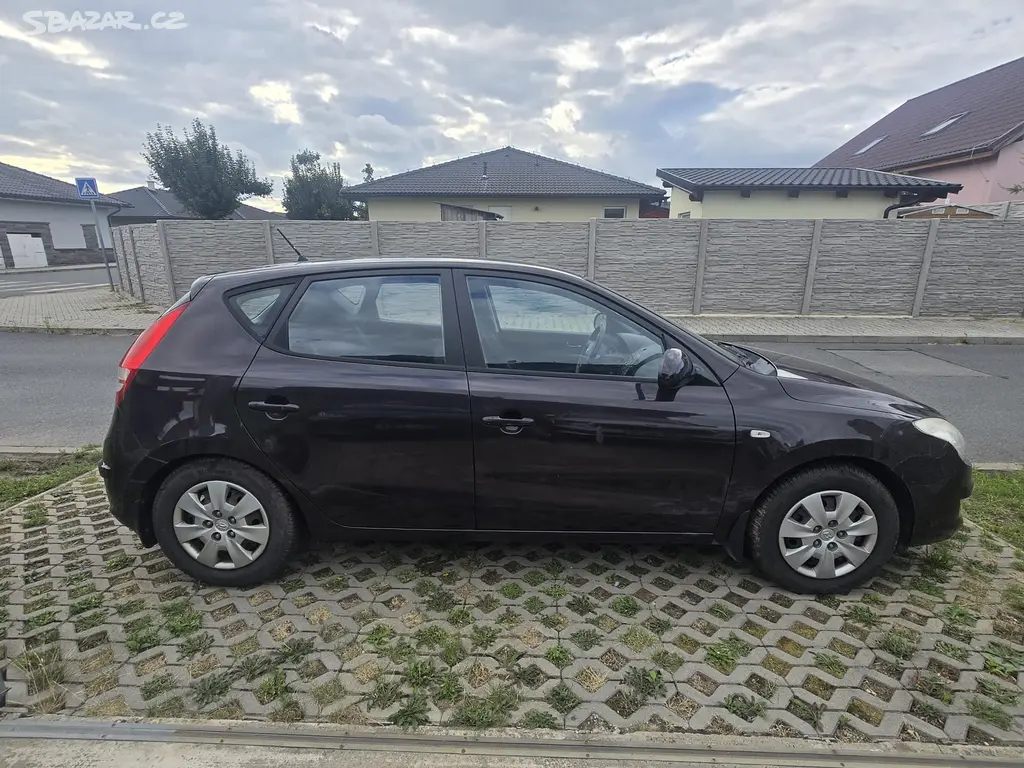 Auto - Hyundai I30 - fotka 4