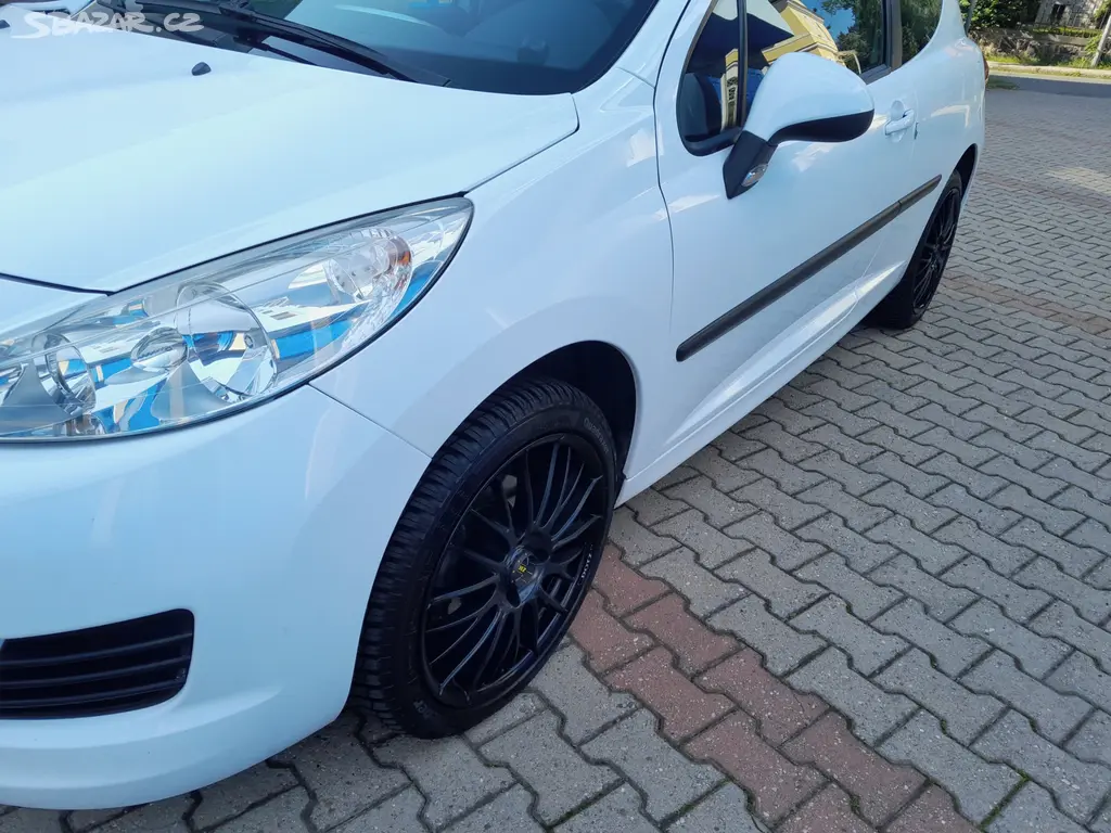 Peugeot 207 1,4i 55KW - fotka 6