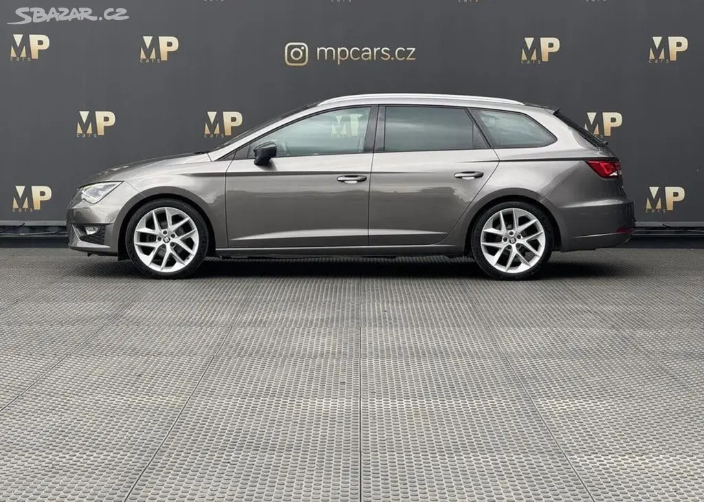 Seat Leon 1.4TSi 92kW MAN FR, PANO 1.Maj manuál - fotka 5