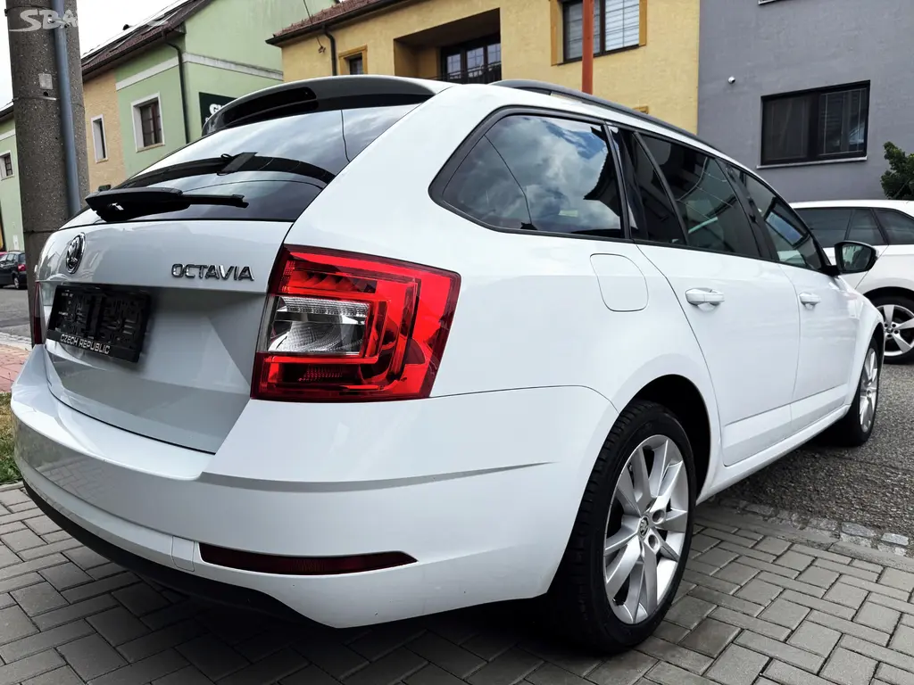 ŠKODA OCTAVIA 2.0TDI FRONT ASIST, SMART LINK, NAVI - fotka 5