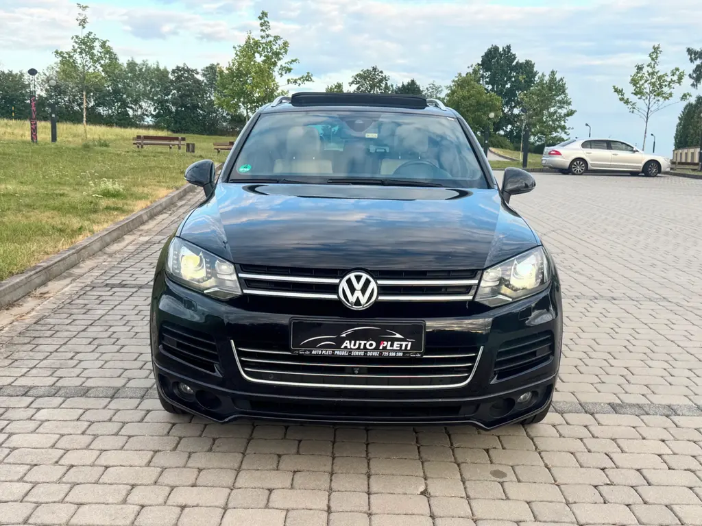 Volkswagen Touareg 3.0tdi R-line 1.MAJ webasto - fotka 2