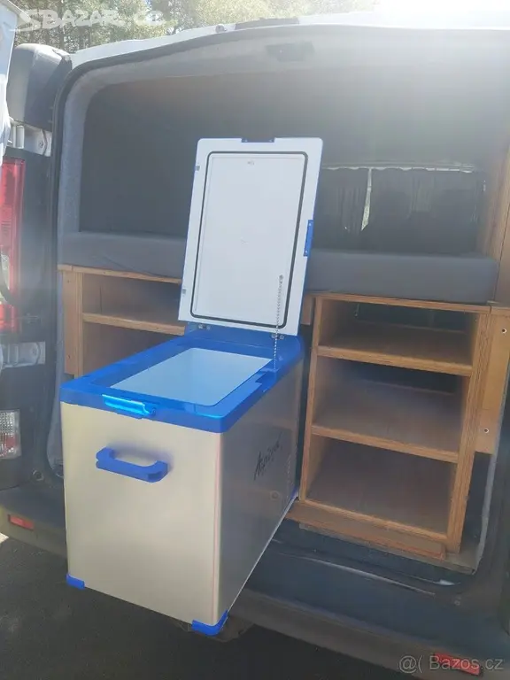 Renault Trafic Obytná dodávka - fotka 3