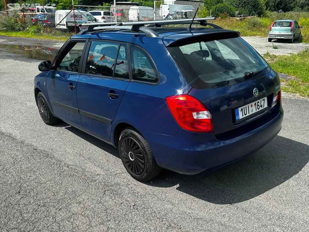 Škoda Fabia II kombi 1.6TDi, r.2011, klima - fotka 4