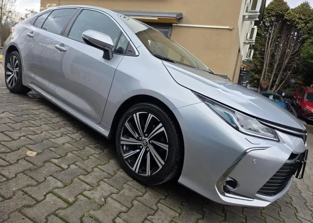 Toyota Corolla 1,5 VVT-i V ZÁRUCE-KAMERA - fotka 4