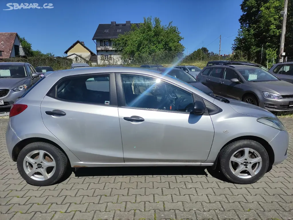 MAZDA 2 1.4i DOHC 16V 55KW,KLIMA,2x ALU. - fotka 4