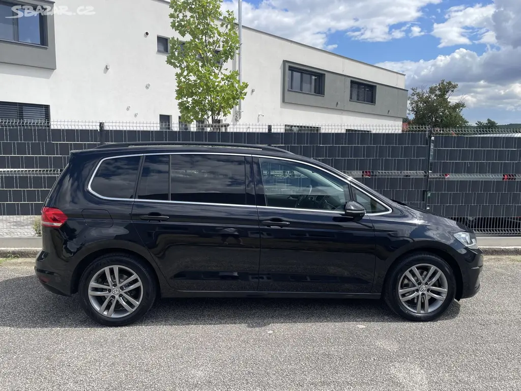 Volkswagen Touran, 1.4 TSI 110kW 7 MÍST - fotka 6