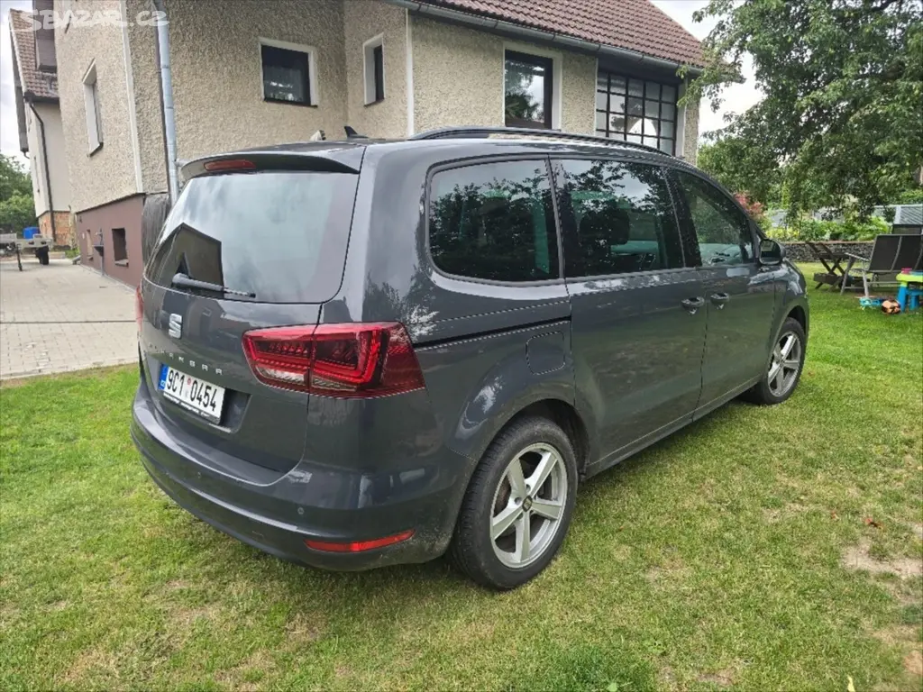 Seat Alhambra 2,0 TDi, 135kW, 4x4, 7 míst - fotka 2