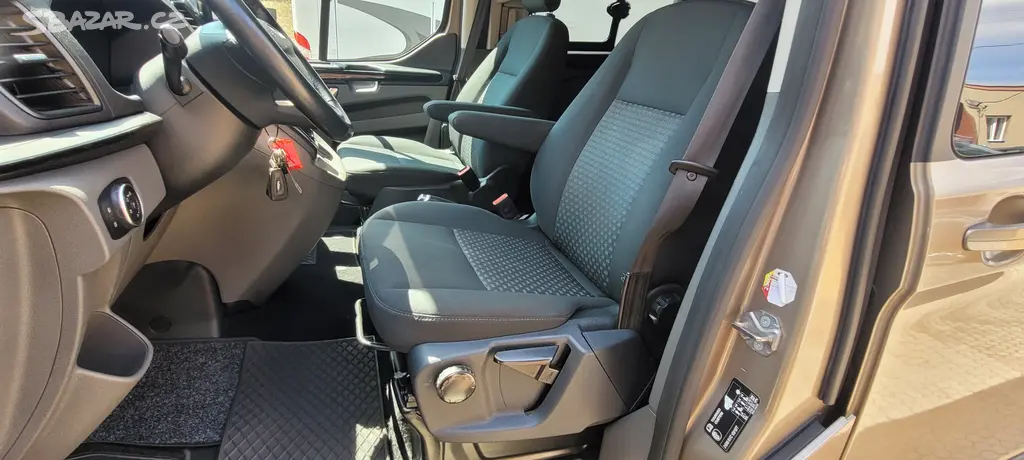 Ford Transit Custom 320 L1 2,0TDCi 96kW Automatik - fotka 6