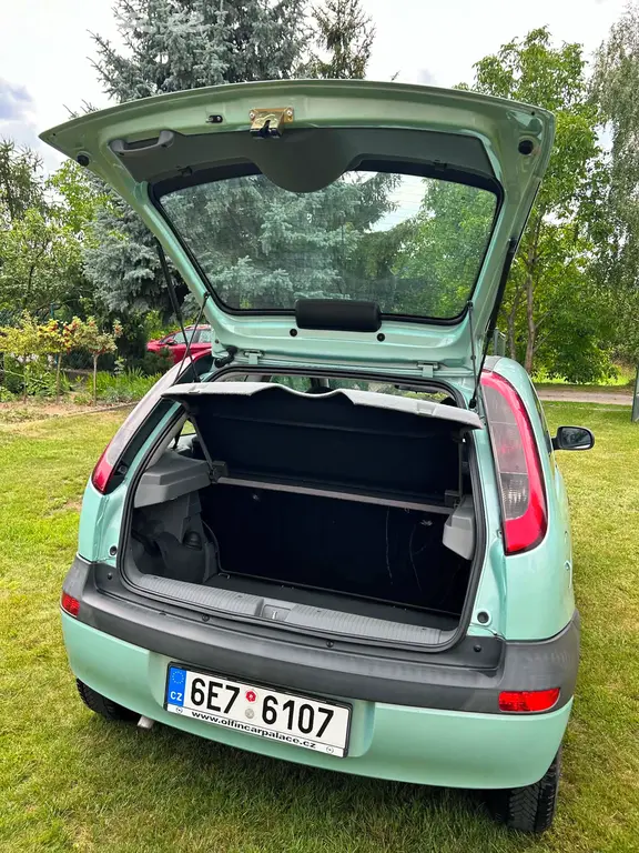 Opel Corsa C sport - fotka 6