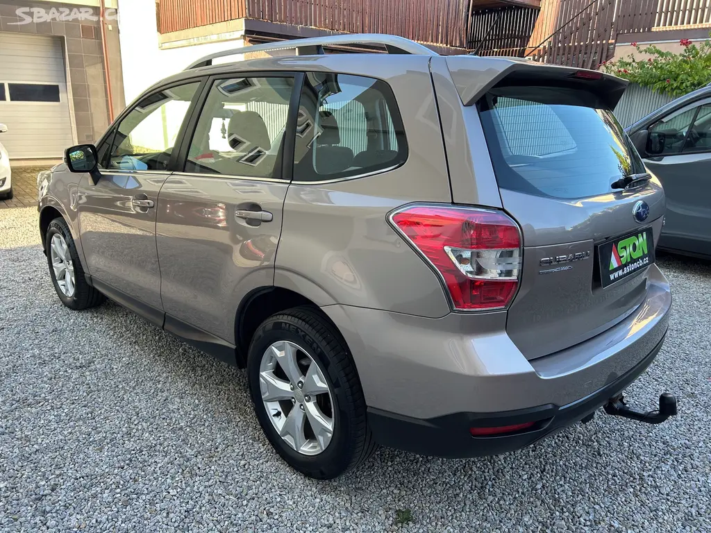 Subaru Forester 2,0i 4WD, AT, serviska, 2x kola - fotka 4