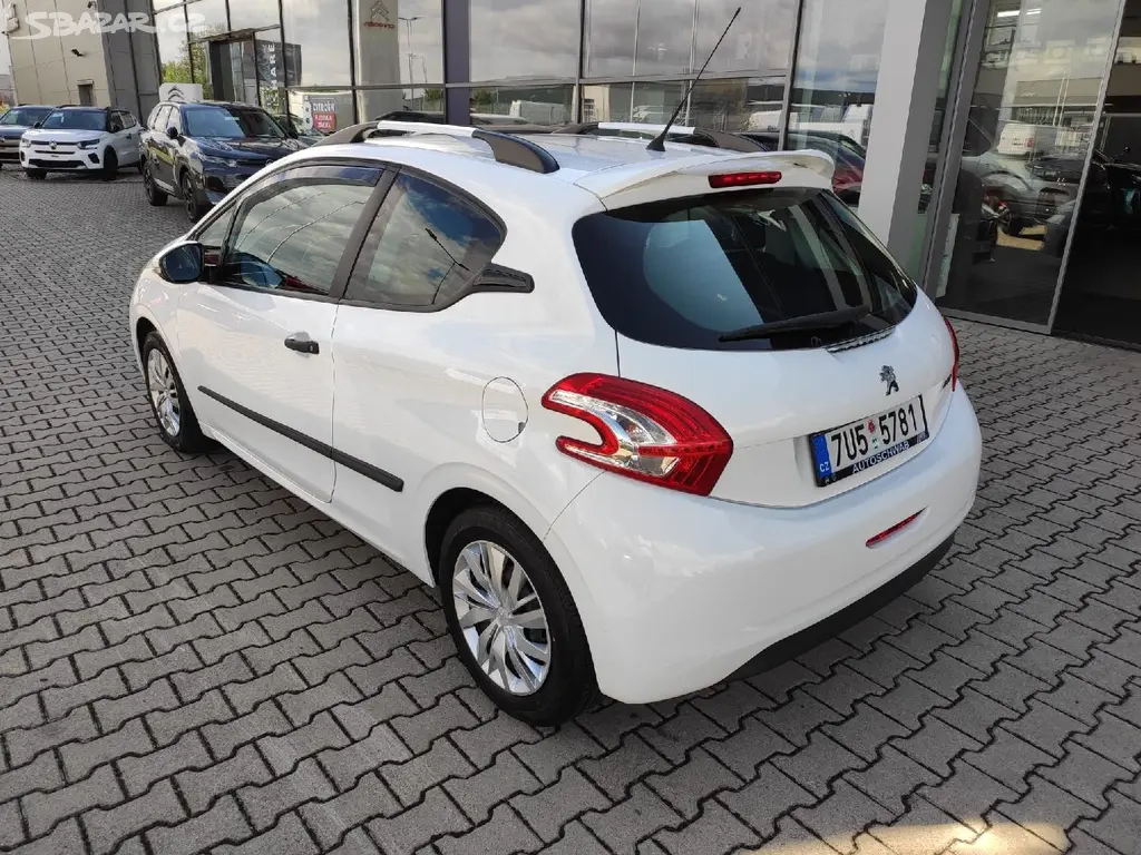 Peugeot 208, 1.2i 92k MAN5 nové CZ po STK - fotka 3