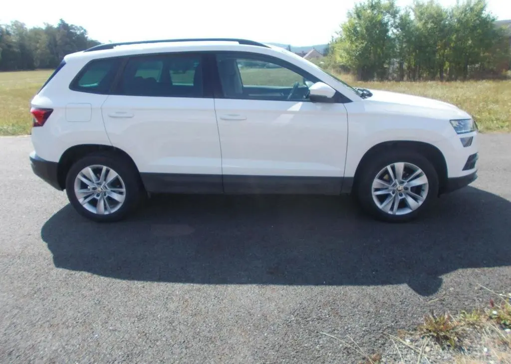 Škoda Karoq 1,5 TSI 110 KW 1 maj koup ČR benzín - fotka 6