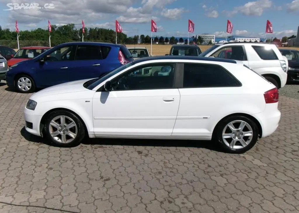 Audi A3 1.4TFSi,serviska benzín manuální - fotka 2