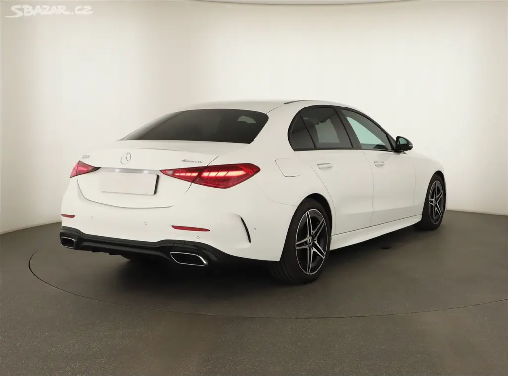 Mercedes-Benz Třídy C, 300 4MATIC, AMG Paket - fotka 5