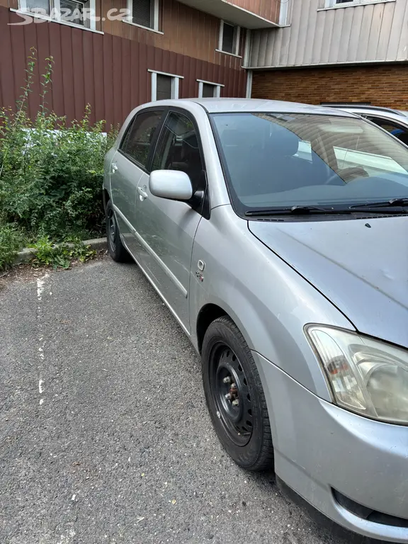 Toyota Corolla 2.0 D-4D, r. v. 2004 nafta - fotka 3