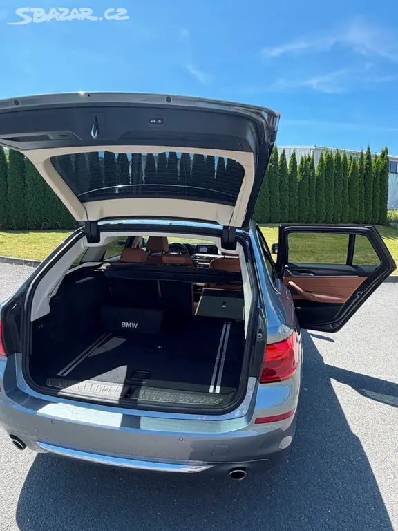 BMW530DxDrive,r.2020, 110t.km,serviska,garážované - fotka 3