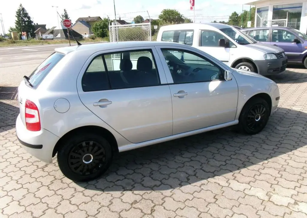Škoda Fabia 1.4i klima benzín manuální - fotka 5