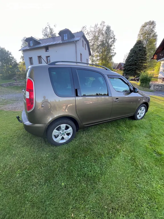 Škoda Roomster 1.2Tsi 77kw,02/2014 - fotka 4
