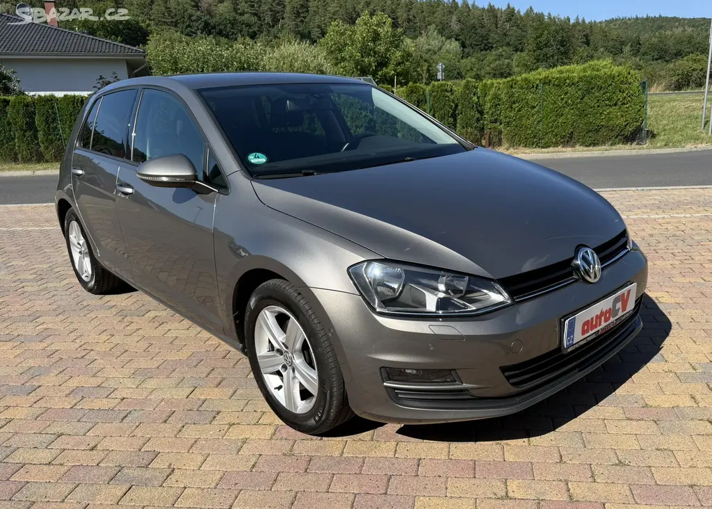 VW GOLF VII 1.4 TSI 90kW EA[telefon skryt]KM- - fotka 4