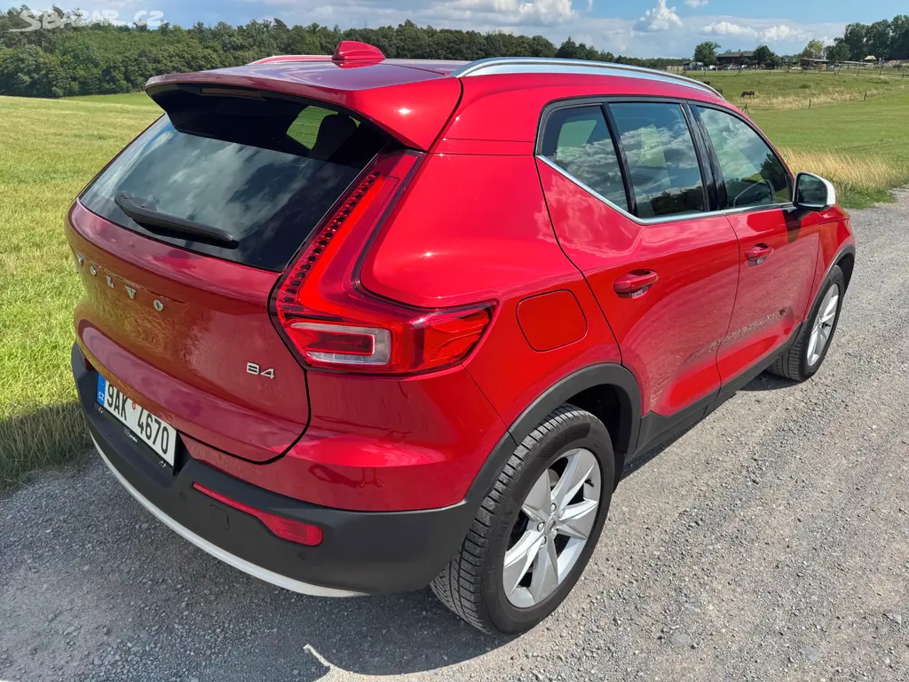 XC40 B4 BRIGHT+ 2.0 145kW ACC NAVI LED KAMERA ČR - fotka 3