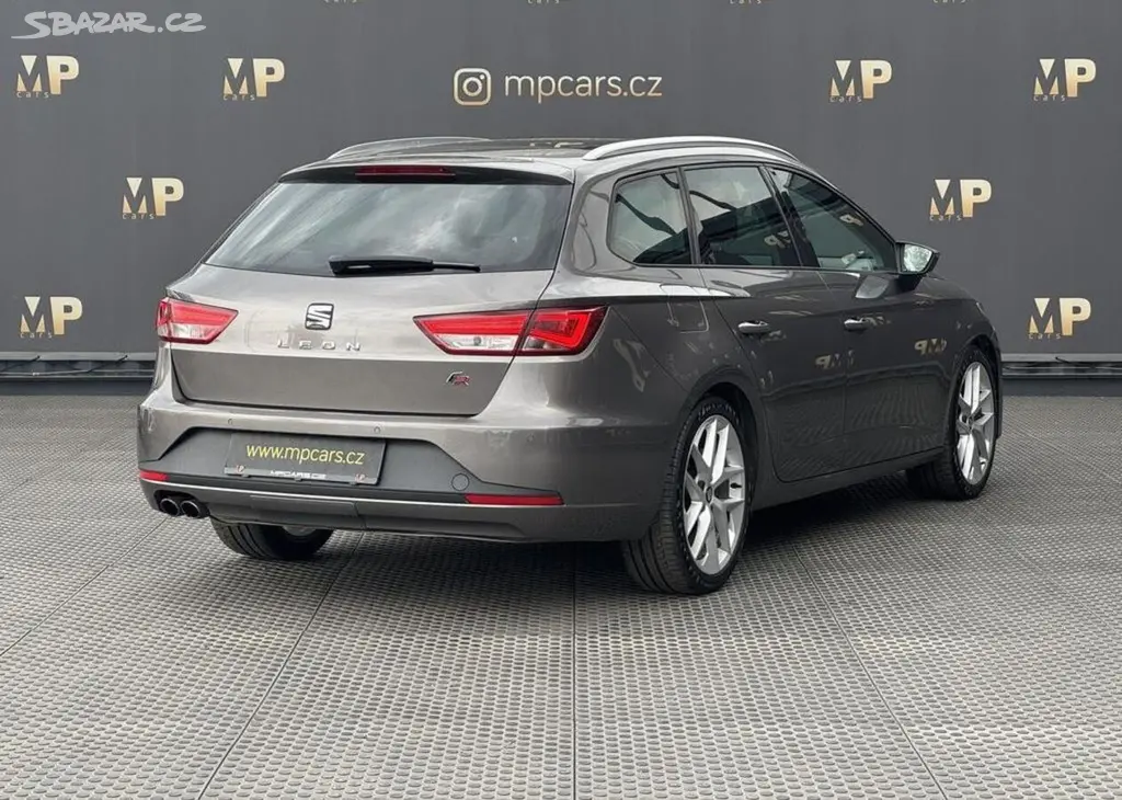 Seat Leon 1.4TSi 92kW MAN FR, PANO 1.Maj manuál - fotka 6