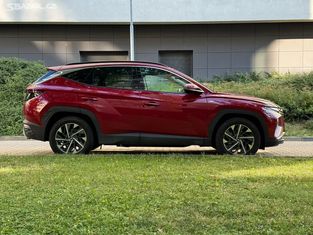 Hyundai Tucson 1.6 T-GDI MHEV 132 kW DCT 4x4, CZ - fotka 4