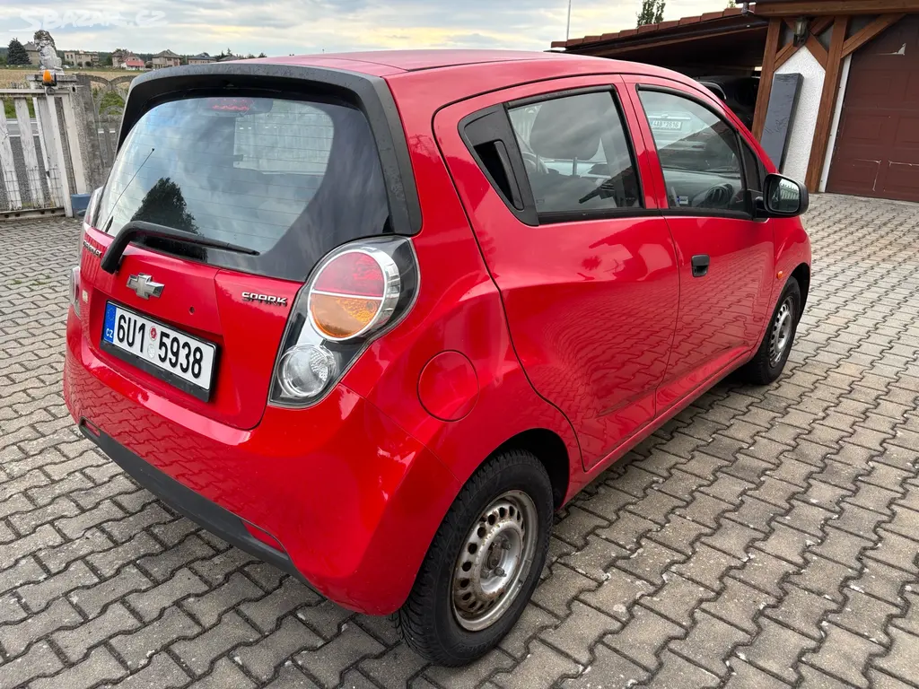 Chevrolet Spark 1,0i, r. 2010, klima - fotka 2