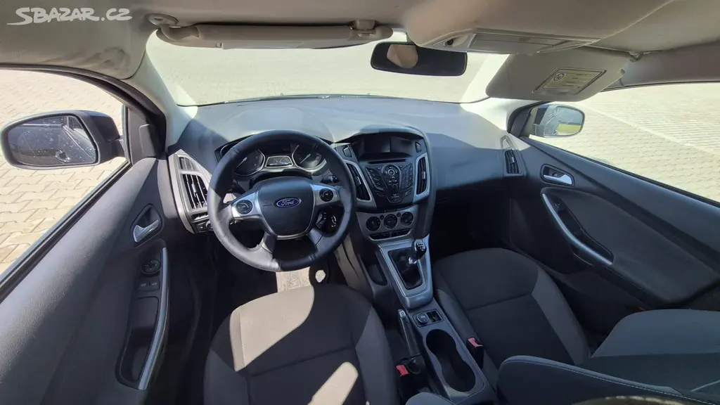 Ford Focus mk3 1.6TDCI 70kW klima - fotka 5