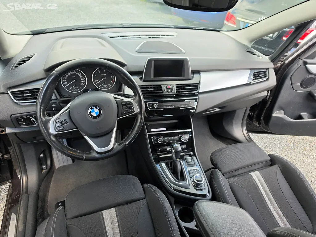 BMW Řada 2218 Grand Tourer Automat - fotka 6