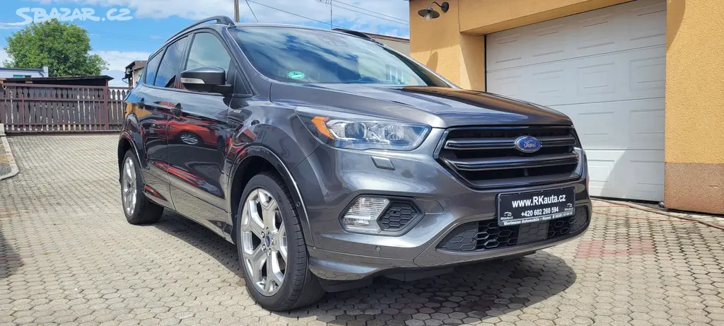 Ford Kuga 1,5 110kW benzín ST-Line Bi-Xenony - fotka 3