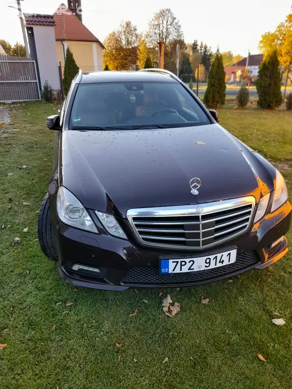 MERCEDES-BENZ E 250 CDI BlueEFFICIENCY