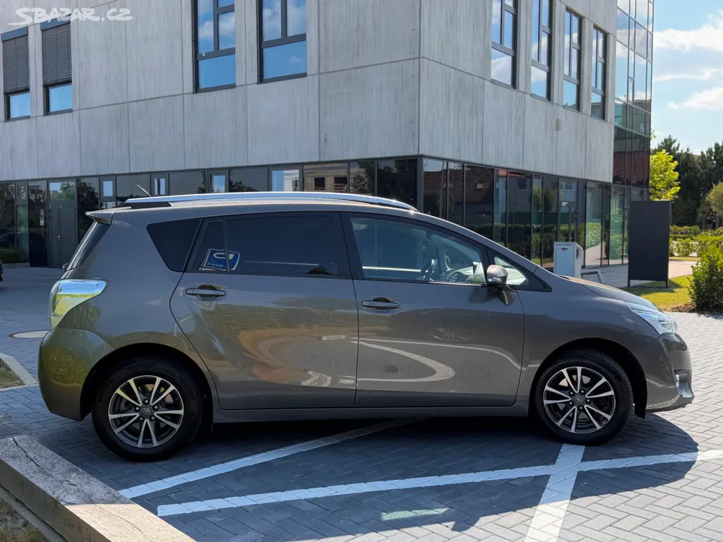Toyota Verso 1.8 Valvematic 108 kW / 2017 - fotka 4