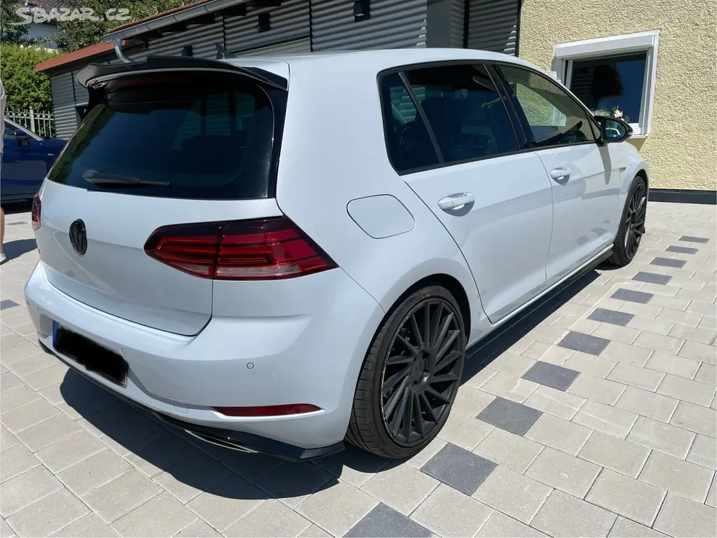 VW GOLF 7 FACELIFT 2017 1,4 110KW R-LINE - fotka 2